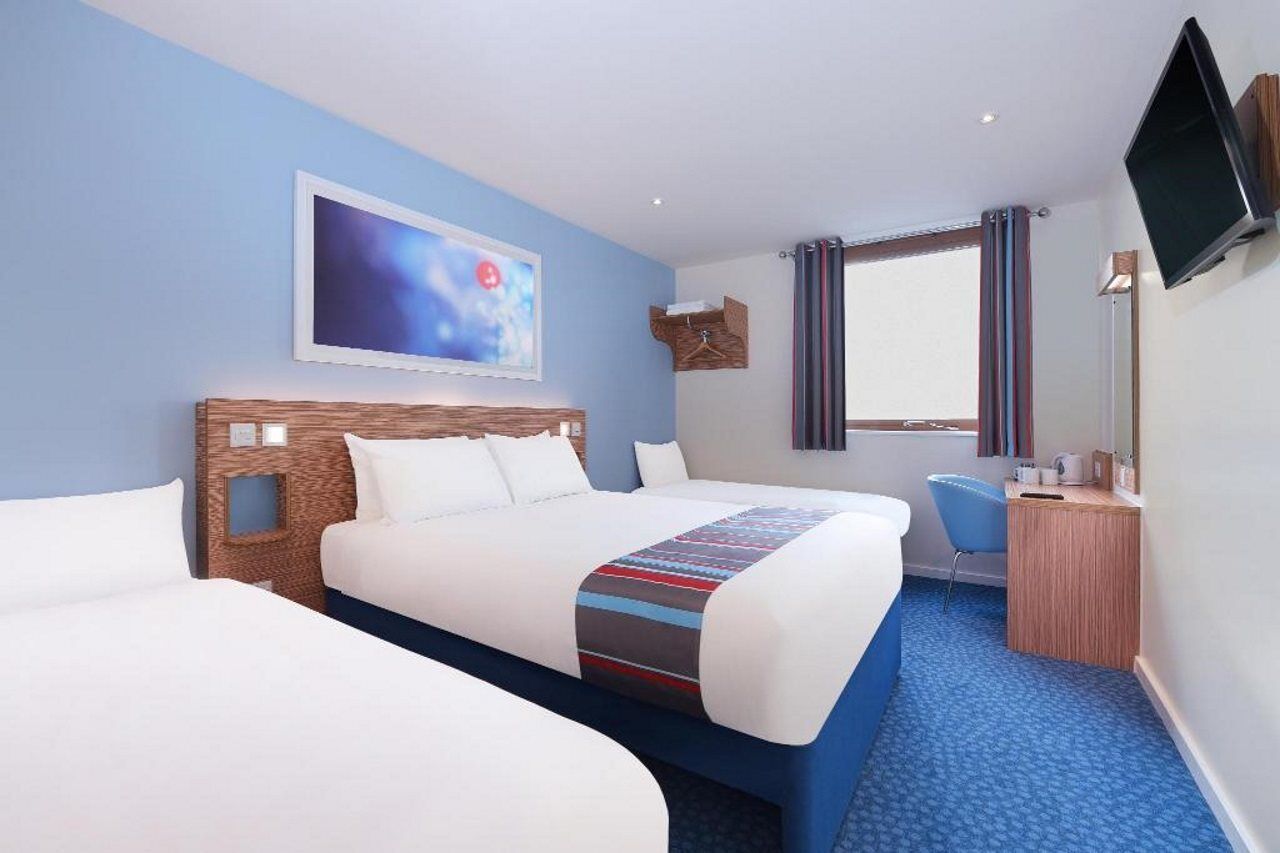 Travelodge Cardiff Central Queen Street Exterior foto
